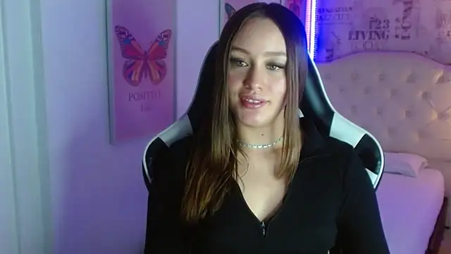 Ivyy Crystal online show from February 2025 09:04:01 PM