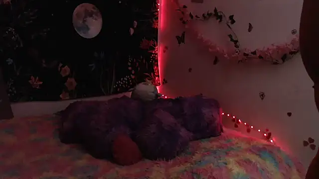 Emillyy m online show from April 2026 10:55:02 PM