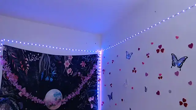 Emillyy m online show from September 2025 08:41:01 PM