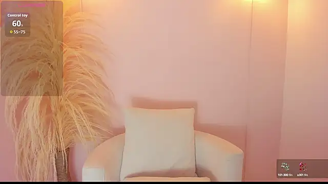 thaliafox  online show from September 2025 10:17:02 PM
