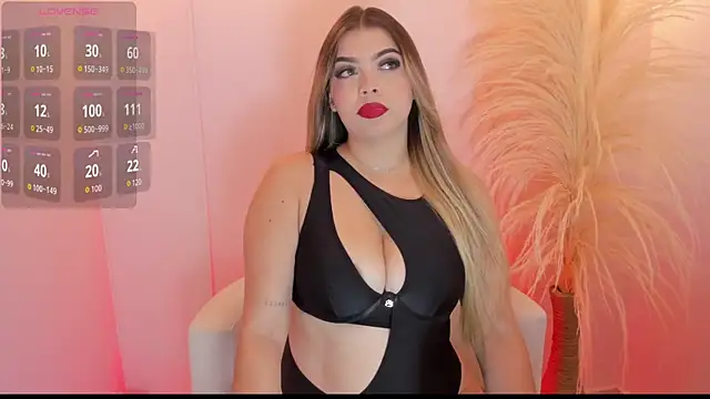 thaliafox  online show from October 2025 09:51:01 PM