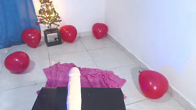 April sexycurvi online show from December 2025 08:20:01 AM