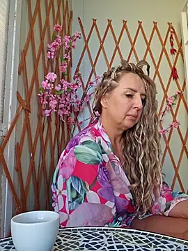 Snapshot of MariaRichi_ chatting on September 2025 06:47:02 AM MariaRichi  online show from September 2025 06:47:02 AM