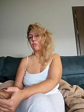 MariaRichi  online show from December 2025 07:42:02 AM