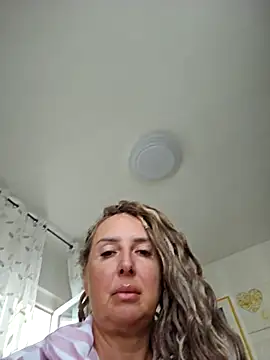 Snapshot of MariaRichi_ chatting on September 2025 06:53:01 AM MariaRichi  online show from September 2025 06:53:01 AM