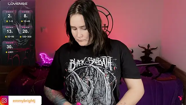 Snapshot of Emmybrightj_ chatting on December 2025 01:33:01 AM Emmybrightj online show from December 2025 01:33:01 AM