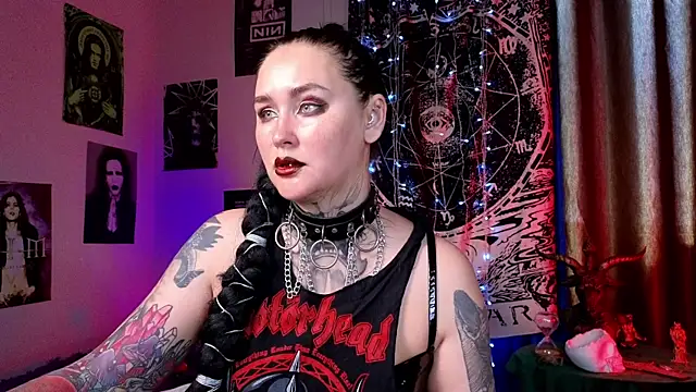 Emmybrightj  online show from May 2026 02:00:01 AM
