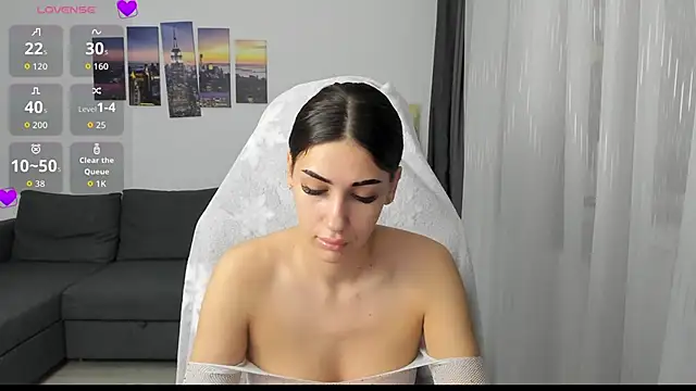 Kimi Ivy online show from November 2025 04:35:02 AM