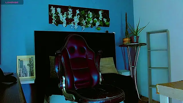 HannibalLester online show from June 2026 03:28:01 AM