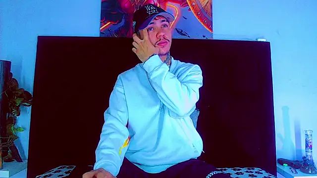 HannibalLester online show from November 2025 04:38:01 AM