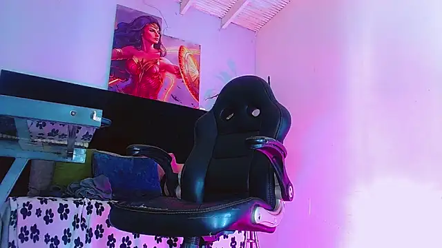 HannibalLester online show from November 2025 04:46:02 AM