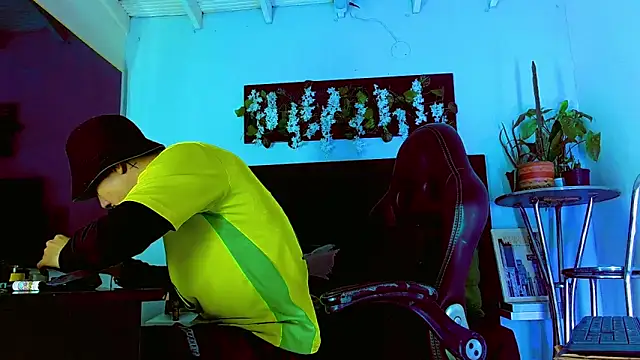 HannibalLester online show from February 2026 03:29:02 AM