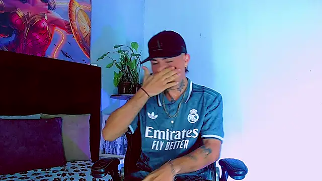 HannibalLester online show from November 2025 05:50:01 AM