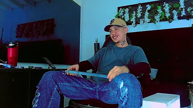 HannibalLester online show from April 2026 06:19:01 AM