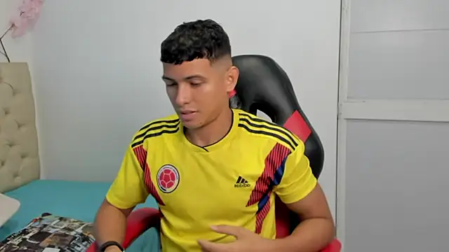 yei-sant online show from October 2025 02:44:02 AM