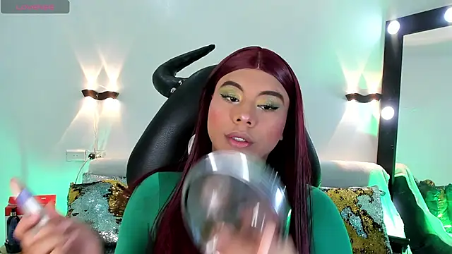 Emili Roux online show from April 2026 10:44:01 AM