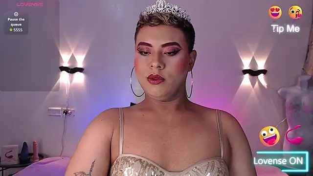 Emili Roux online show from November 2025 12:20:01 PM