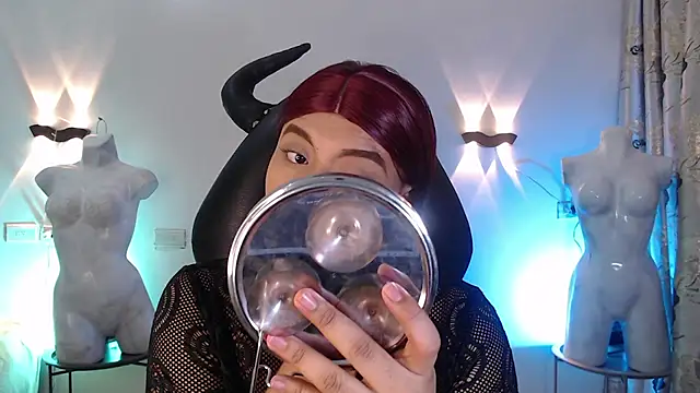 Emili Roux online show from February 2026 12:07:01 PM