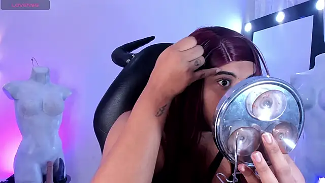 Emili Roux online show from March 2026 10:17:01 AM