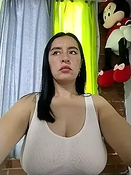 hailey85 online show from April 2026 09:32:02 PM