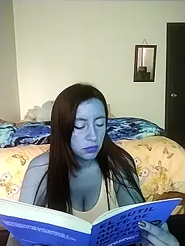 Snapshot of hailey85 chatting on February 2025 08:00:01 PM hailey85 online show from February 2025 08:00:01 PM