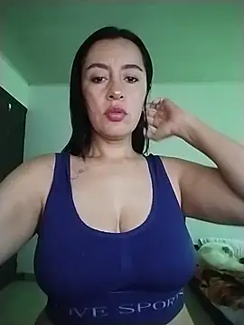 hailey85 online show from May 2026 10:28:01 PM