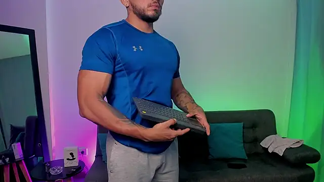 maximusclark1 online show from February 2025 08:27:02 PM