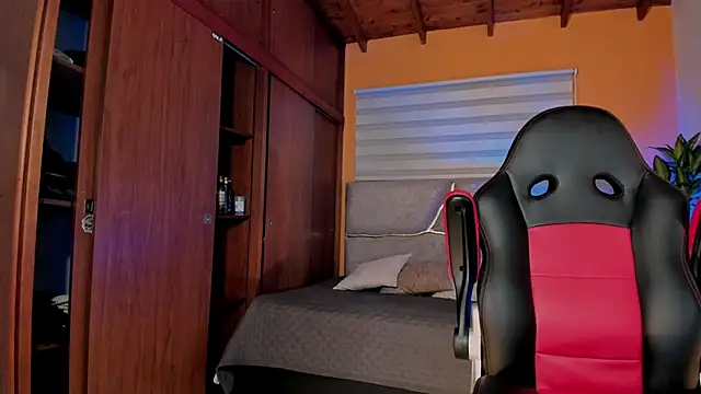 maximusclark1 online show from March 2026 01:30:01 AM