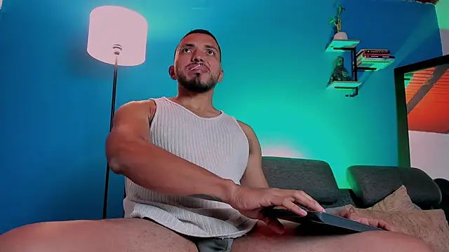 maximusclark1 online show from September 2025 09:10:01 PM