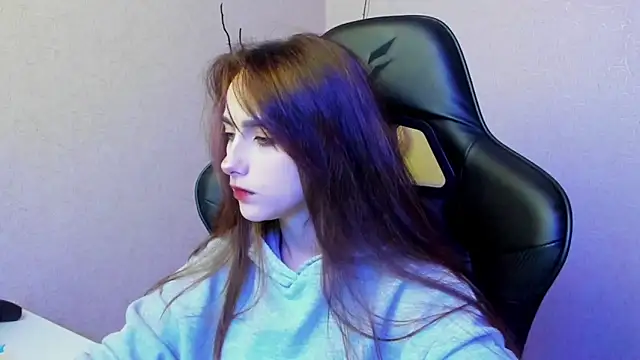 SilverDream online show from December 2024 09:33:02 PM