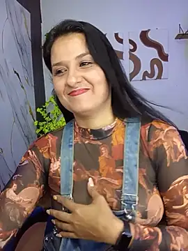elena jonees online show from May 2026 08:28:01 PM