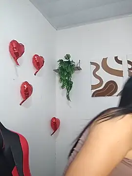 elena jonees online show from October 2025 07:46:01 PM