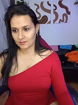 Snapshot of elena_jonees chatting on June 2026 08:36:02 PM elena jonees online show from June 2026 08:36:02 PM
