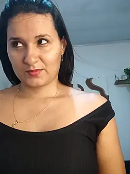 elena jonees online show from October 2025 08:32:02 PM