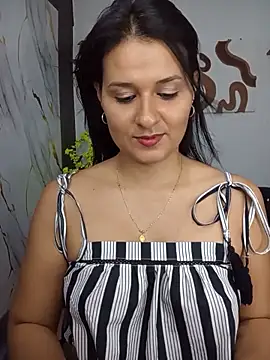 elena jonees online show from May 2026 08:37:02 PM