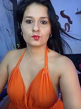 Snapshot of elena_jonees chatting on June 2026 09:15:01 PM elena jonees online show from June 2026 09:15:01 PM