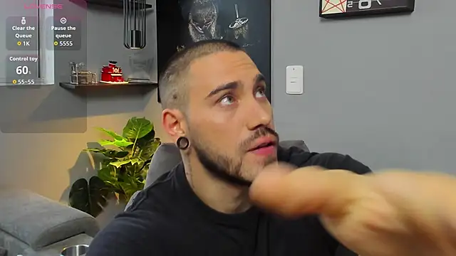 Snapshot of Giorgio-Leone chatting on December 2025 10:37:02 PM Giorgio-Leone online show from December 2025 10:37:02 PM