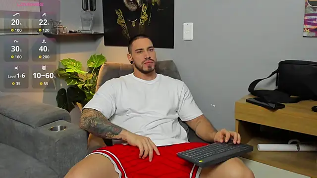 Snapshot of Giorgio-Leone chatting on November 2025 02:48:02 AM Giorgio-Leone online show from November 2025 02:48:02 AM