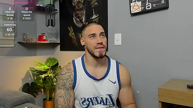 Giorgio-Leone online show from December 2025 12:33:01 AM