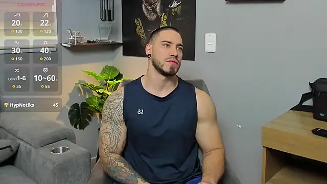 Snapshot of Giorgio-Leone chatting on November 2025 06:19:01 PM Giorgio-Leone online show from November 2025 06:19:01 PM