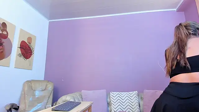 nathalie rossel online show from March 2026 07:08:02 PM