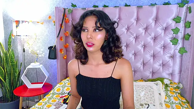 Snapshot of Akane_Uwu chatting on November 2025 05:39:01 PM Akane Uwu online show from November 2025 05:39:01 PM