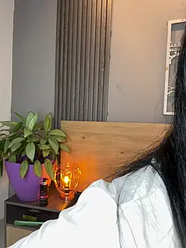 Valery Evaans online show from May 2026 03:37:01 AM