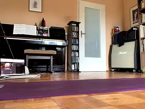 Snapshot of Bula94193 chatting on October 2025 09:53:02 AM Bula94193 online show from October 2025 09:53:02 AM