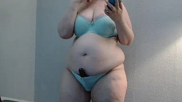 desiree1981 online show from June 2026 09:04:01 AM