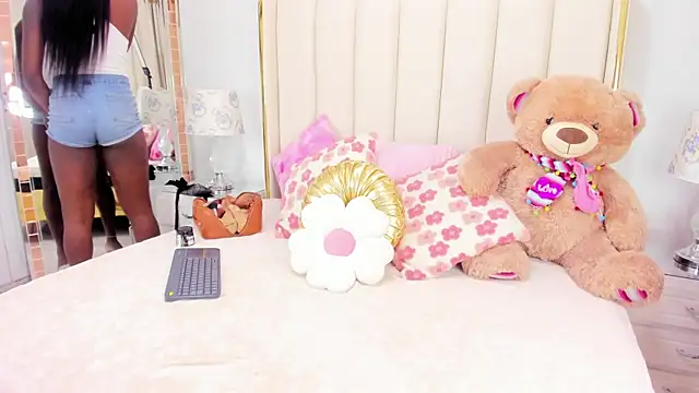 Snapshot of evangelin_ts chatting on January 2026 01:26:02 PM evangelin ts online show from January 2026 01:26:02 PM