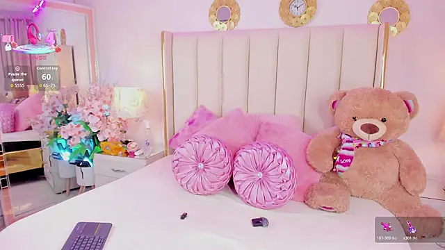 evangelin ts online show from April 2026 01:07:02 PM