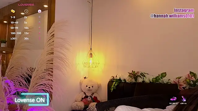 Hannah williams1 online show from November 2025 02:29:02 PM