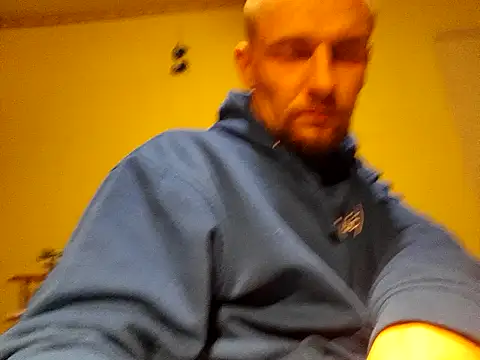 Regularfucker28 online show from February 2025 11:32:01 PM