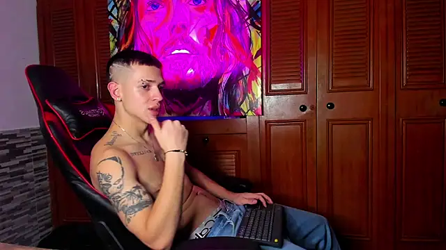 Dimitri higth420 online show from March 2025 05:59:02 AM